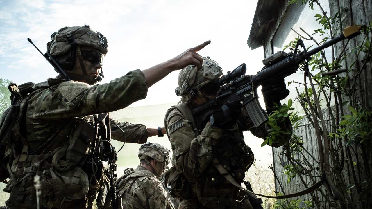 Photo: Paratroopers with the US Army’s 173rd Airborne assault an objective. Held in Germany, exercise Saber Junction gathered six NATO Allies and three partners to test the readiness of the US Army’s response force based in Europe. Credit: NATO