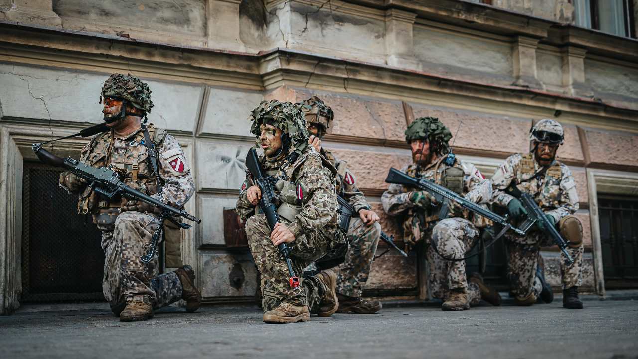 Photo: 1st Riga Brigade of the National Guard participates in training "Namejs 2021". Credit: Armin Janiks (Ministry of Defense) via Latvian Army Flikr