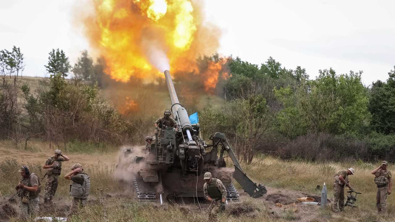 Photo: Ukrainian servicemen fire a 2S7 Pion self-propelled gun at a position in Donetsk region, as Russia's attack on Ukraine continues, Ukraine August 26, 2022. Credit: REUTERS/Sofiia Gatilova