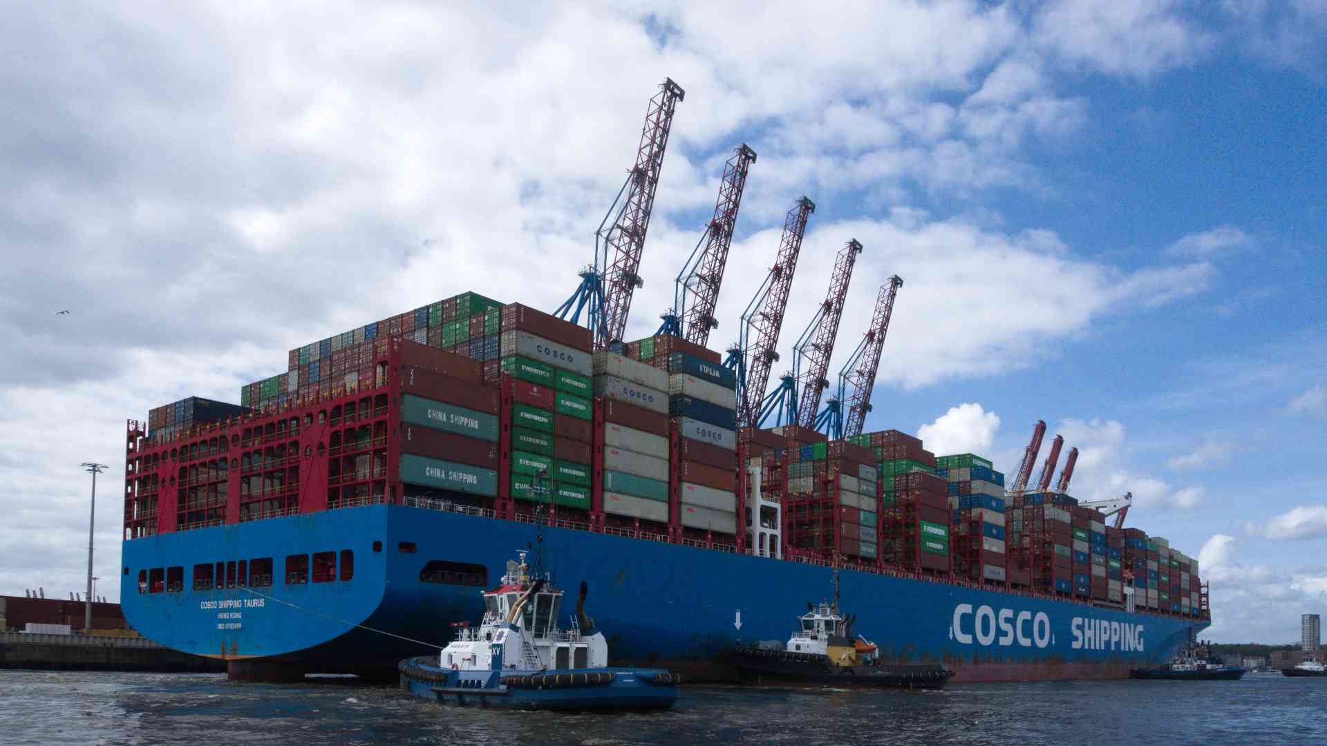 Photo: The “Cosco Shipping Taurus,” 14 May 2022. Credit: Mussklprozz