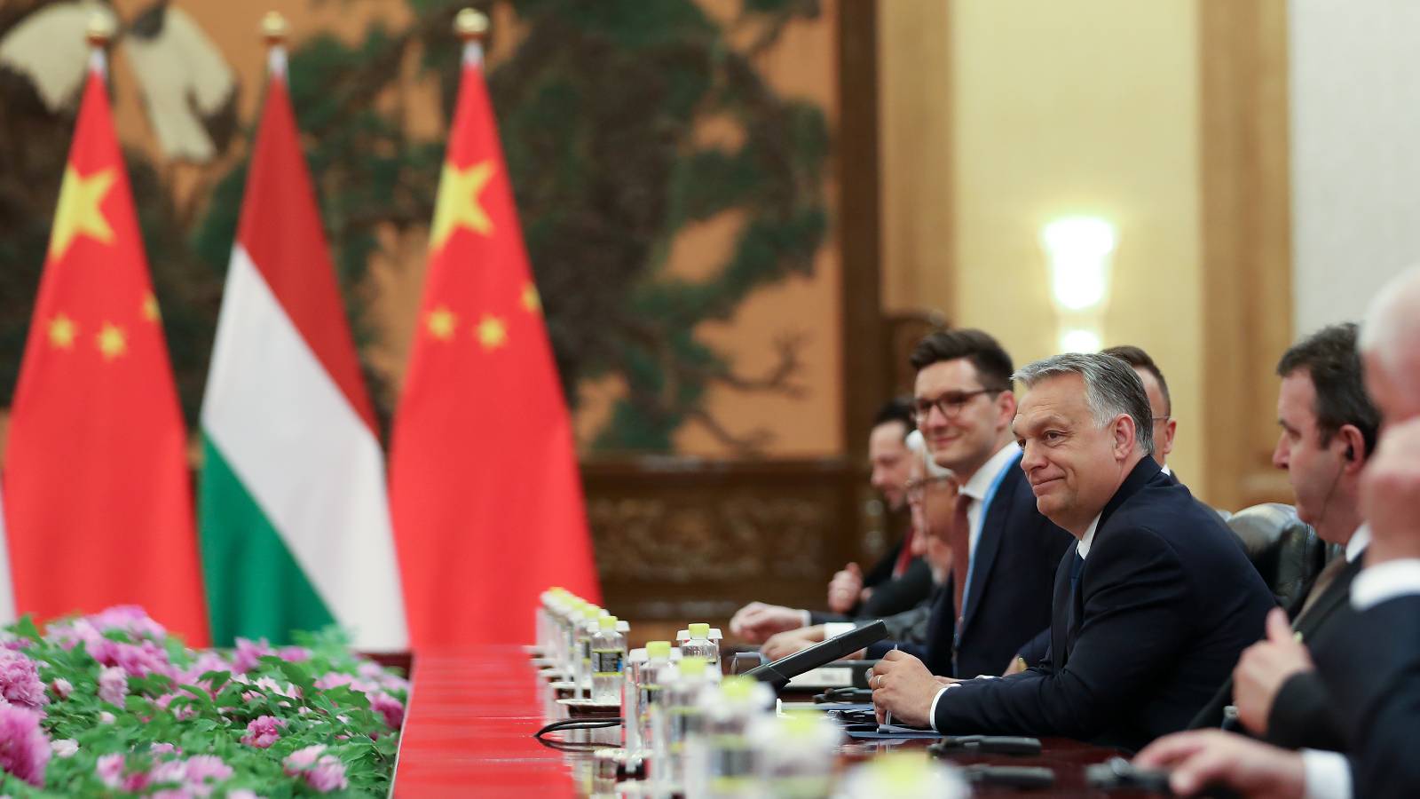 Chinese President Xi Jinping shakes hands with Hungarian Prime Minister Viktor Orban before the bilateral meeting of the Second Belt and Road Forum at the Great Hall of the People, in Beijing, China April 25, 2019. Andrea Verdelli/Pool via REUTERS