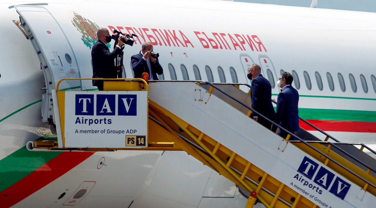 Photo: North Macedonian President Stevo Pendarovski and Bulgarian President Rumen Radev get on Bulgarian presidential airplane at Skopje airport ahead of a joint trip to Rome to visit the grave of St Cyril, in Skopje, North Macedonia May 26, 2021. Credit: REUTERS/Ognen Teofilovski