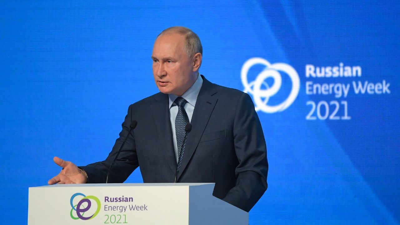 Photo: Russian President Vladimir Putin during the plenary session of the Russian Energy Week International Forum. Photo: RIA Novosti/Government of Russia.