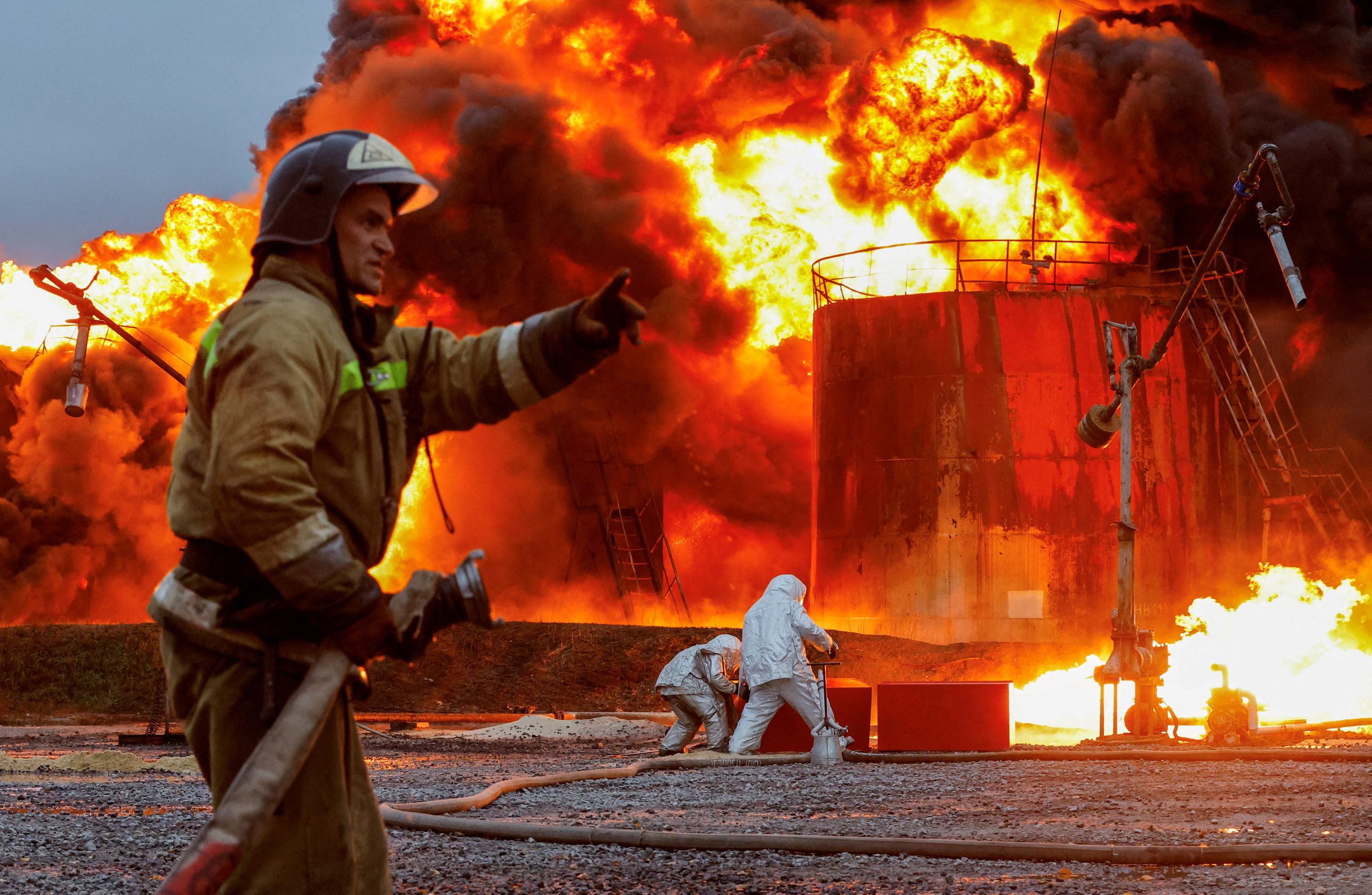 Photo: Firefighters work to extinguish fire following recent shelling at an oil storage in the course of Russia-Ukraine conflict in the town of Shakhtarsk, October 27, 2022. Credit: REUTERS/Alexander Ermochenko